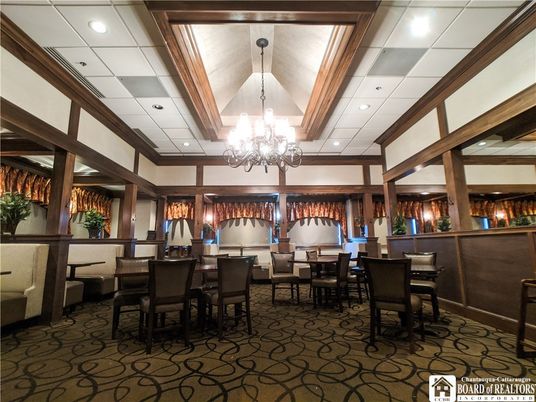 Chandelier, Dining room, Interior, Recessed Lighting