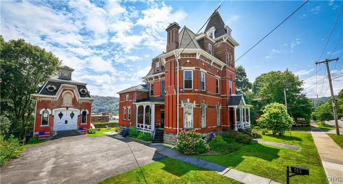 Backyard, Exterior, Facade, Brick Facade, Queen Anne Victorian