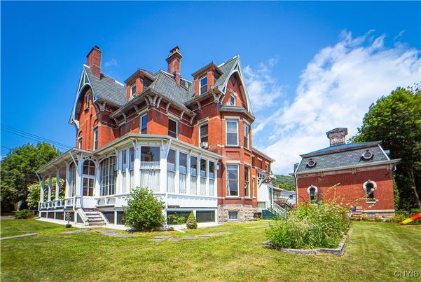 Backyard, Exterior, Facade, Brick Facade, Queen Anne Victorian