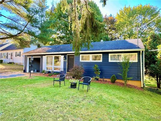 Backyard, Exterior, Facade, Cape Cod