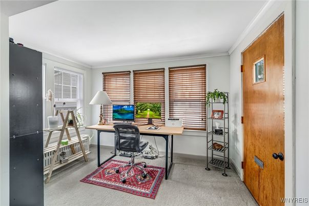 Home Office, Interior