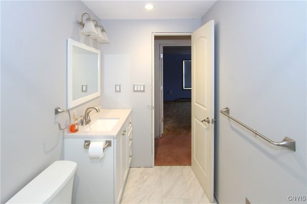 Bathroom, Interior, Marble, Recessed Lighting