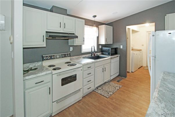 Interior, Kitchen, Pendant Lights, Wood Texture Flooring