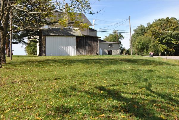 Backyard, Detached Garage, Exterior