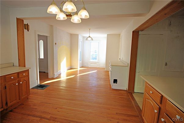 Interior, Pendant Lights, Wood Texture Flooring