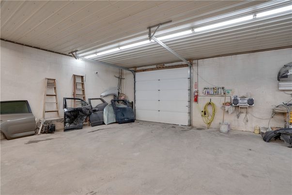 Garage, Interior