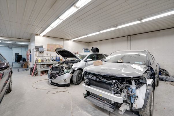 Garage, Interior