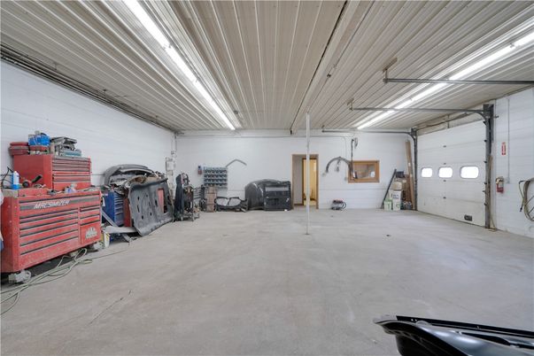 Garage, Interior