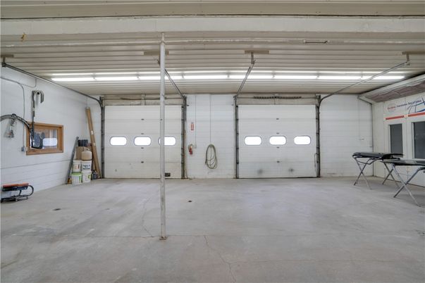 Garage, Interior