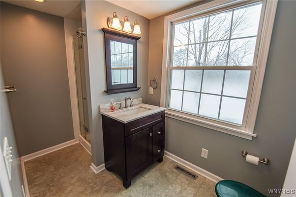 Bathroom, Interior, Recessed Lighting