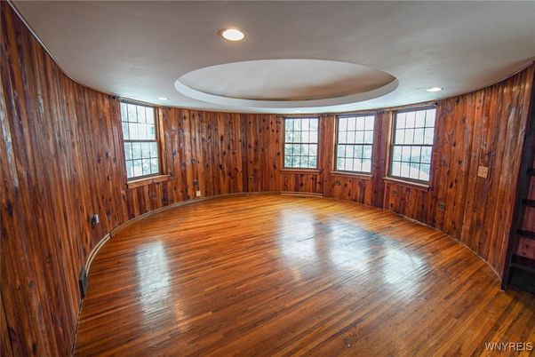 Empty room, Interior, Recessed Lighting, Wood Texture Flooring, Wooden Walls