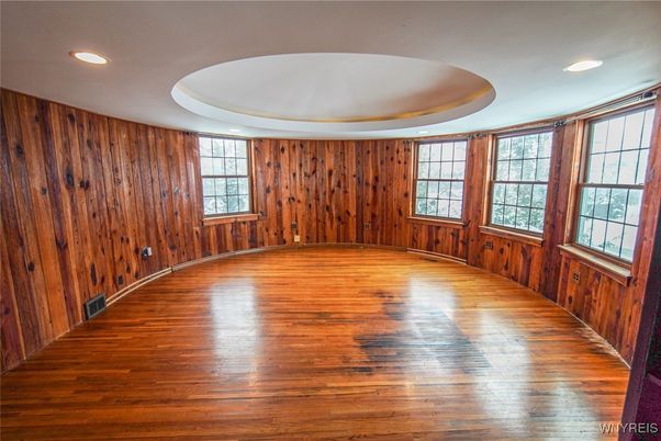 Empty room, Interior, Recessed Lighting, Wood Texture Flooring, Wooden Walls