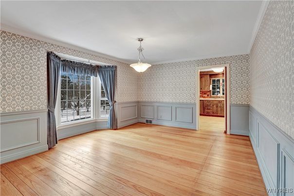 Empty room, Interior, Pendant Lights, Wood Texture Flooring