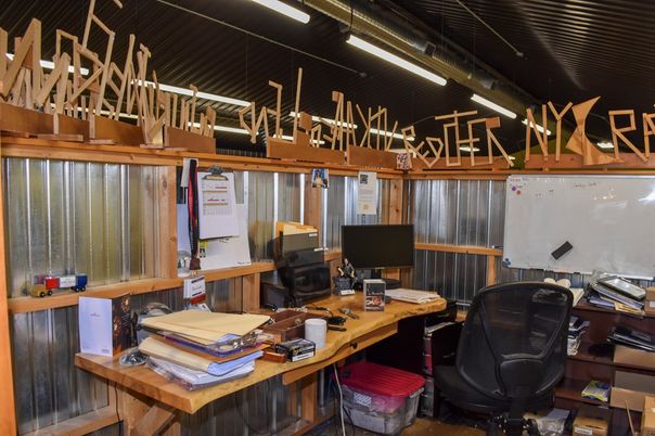 Home Office, Interior