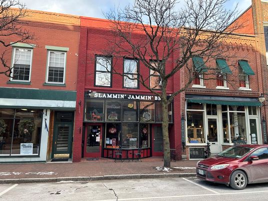 Exterior, Facade, Brick Facade, Rowhouse