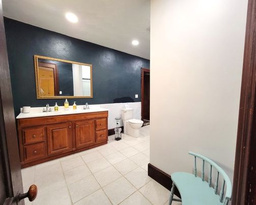 Bathroom, Dual Sink Vanities, Interior, Recessed Lighting