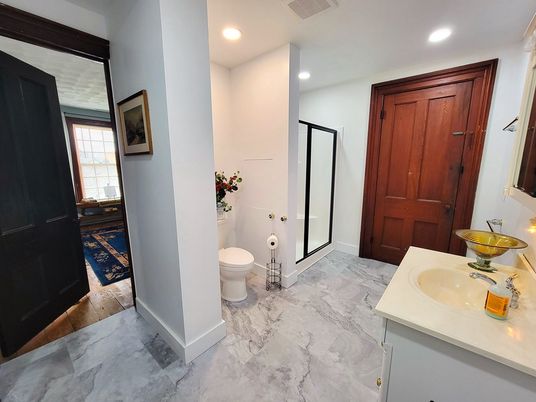 Bathroom, Interior, Marble, Recessed Lighting
