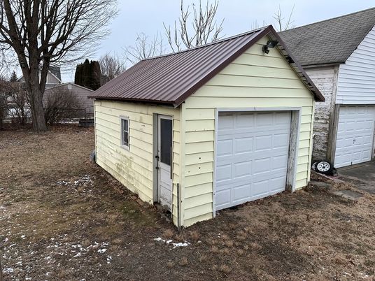 Detached Garage, Exterior