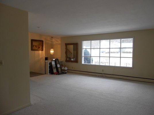 Empty room, Interior, Pendant Lights
