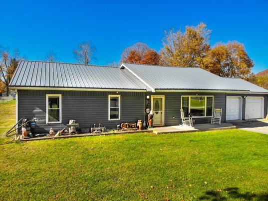 Backyard, Detached Garage, Exterior