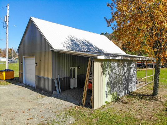 Detached Garage, Exterior