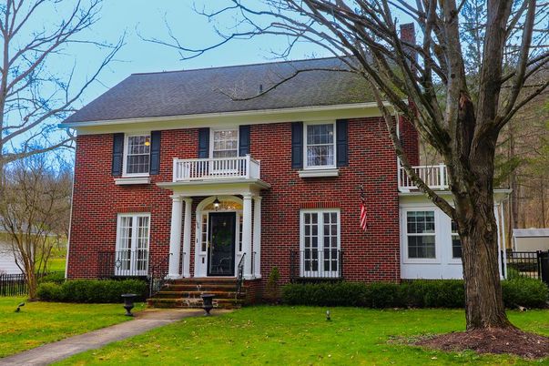 Exterior, Facade, Brick Facade, Georgian