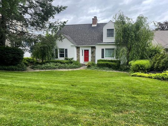Backyard, Exterior, Facade, Cape Cod