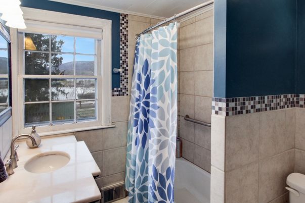Bathroom, Interior, Tile Countertops