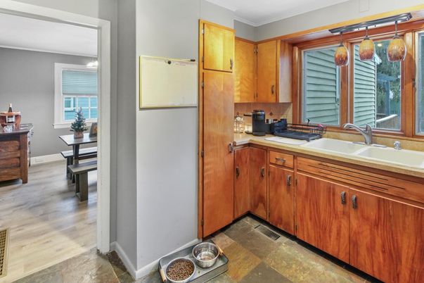 Dining room, Interior, Kitchen, Pendant Lights, Wood Texture Flooring