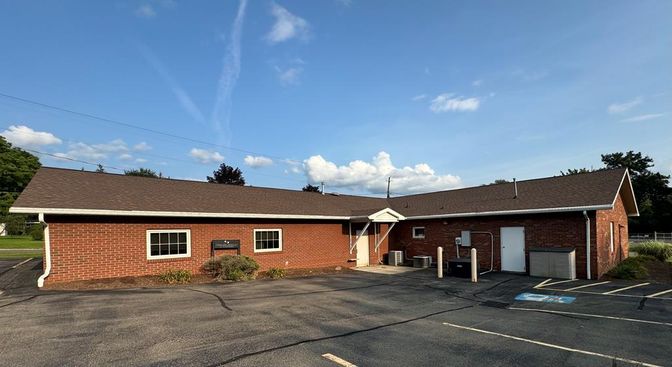 Exterior, Facade, Brick Facade, Cape Cod