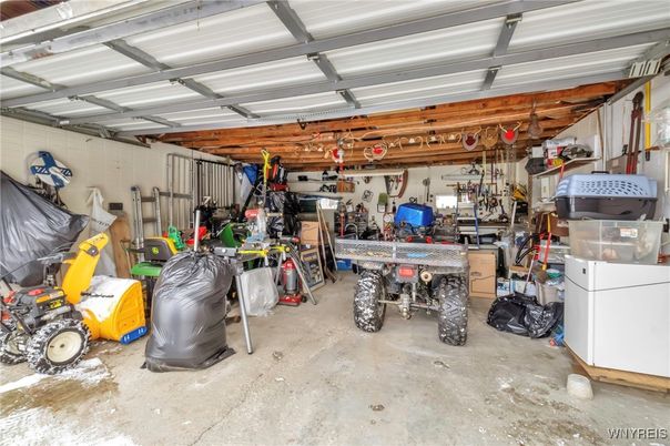 Garage, Interior