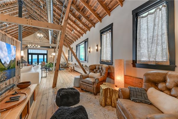 Dining room, Interior, Living room, Pendant Lights, Wooden Beams, Wooden Ceilings, Wood Texture Flooring