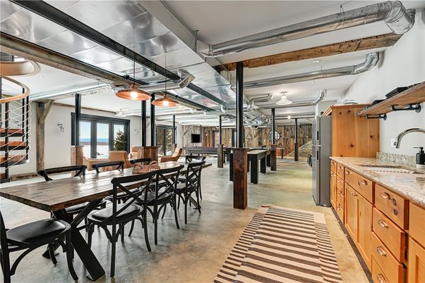 Dining room, Interior