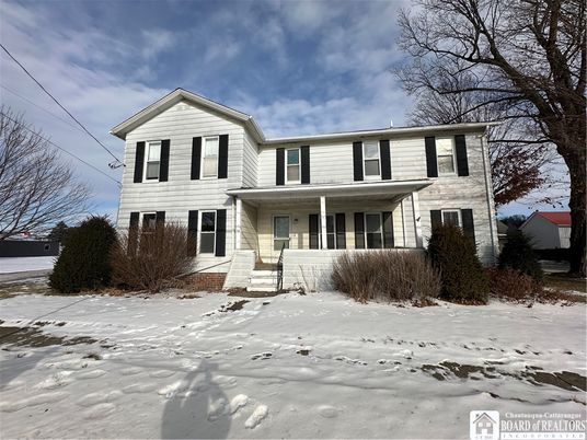 Exterior, Facade, Farmhouse