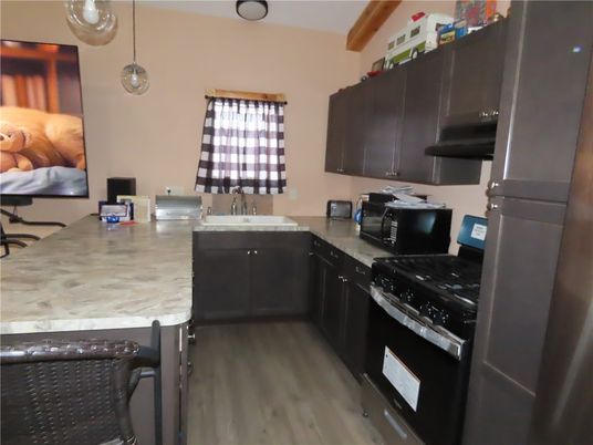 Interior, Kitchen, Pendant Lights, Wood Texture Flooring