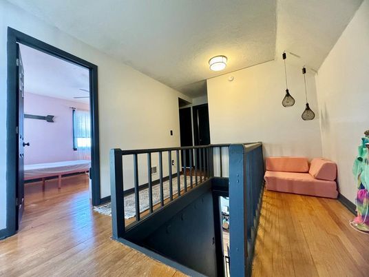 Bedroom, Interior, Pendant Lights, Wood Texture Flooring