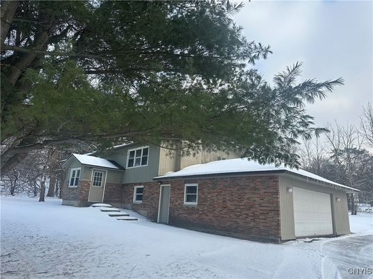 Detached Garage, Exterior