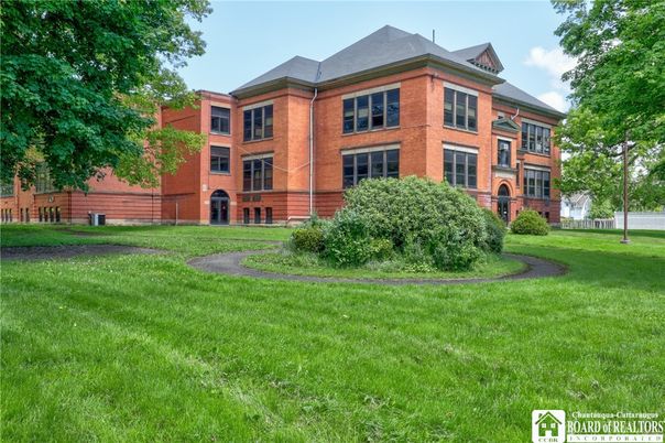 Backyard, Exterior, Facade, Brick Facade, Georgian