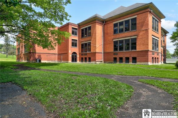 Backyard, Exterior, Facade, Rowhouse