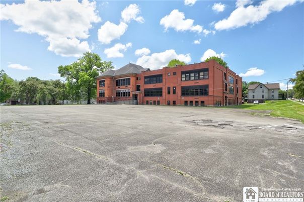 Backyard, Exterior, Facade, Condo Building