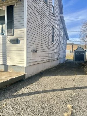 Detached Garage, Exterior