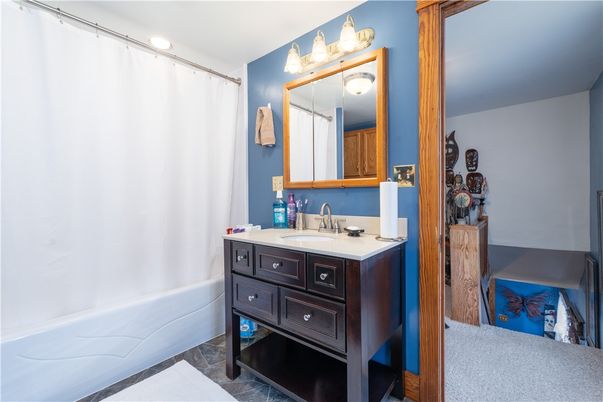 Bathroom, Interior, Recessed Lighting