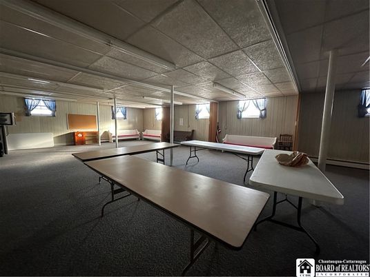 Game Room, Interior