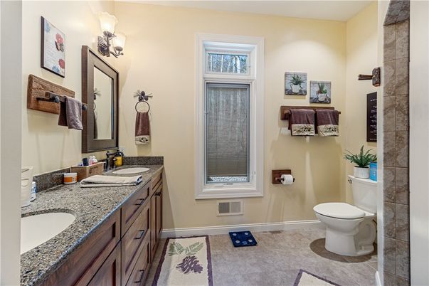 Bathroom, Dual Sink Vanities, Interior
