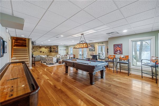 Billiard Table, Game Room, Interior, Living room, Pendant Lights, Recessed Lighting, Wood Texture Flooring