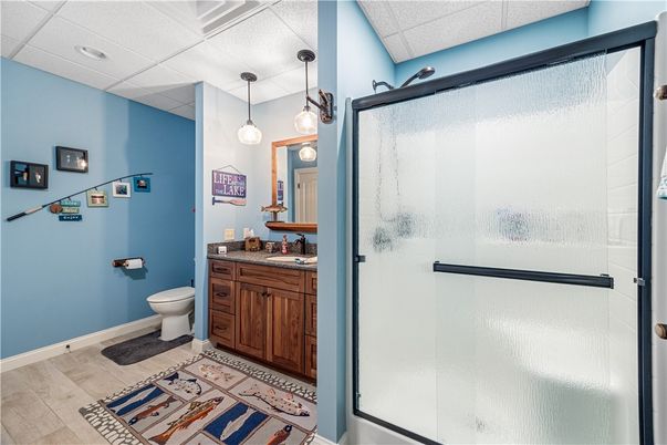 Bathroom, Interior, Pendant Lights, Recessed Lighting, Wood Texture Flooring