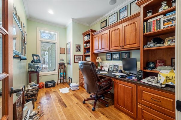 Home Office, Interior, Recessed Lighting, Wood Texture Flooring