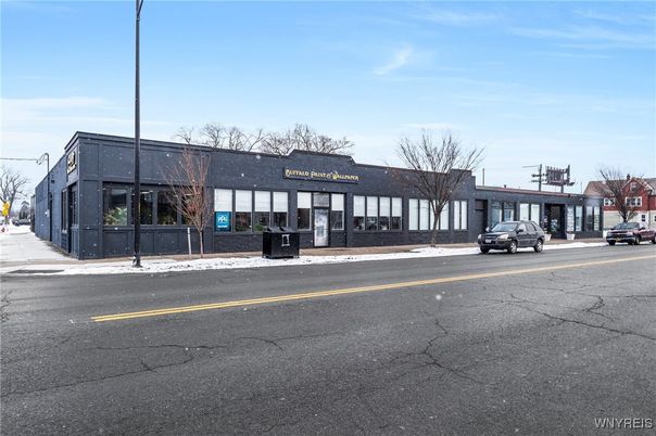 Exterior, Facade, None