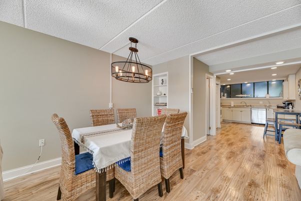 Chandelier, Dining room, Interior, Kitchen, Recessed Lighting, Wood Texture Flooring