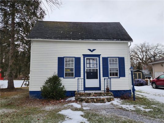 Exterior, Facade, Cape Cod
